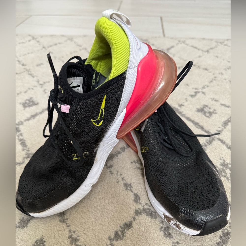 Nike Black and Yellow Air 270 Sneakers size 9